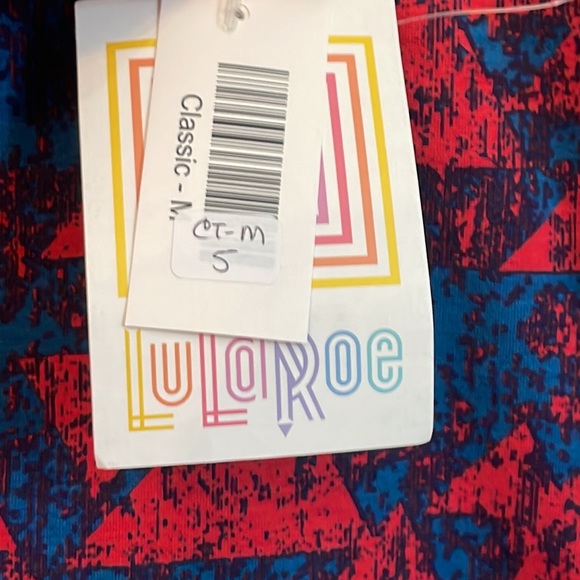 Lularoe Classic Tee M NWT - Picture 3 of 5